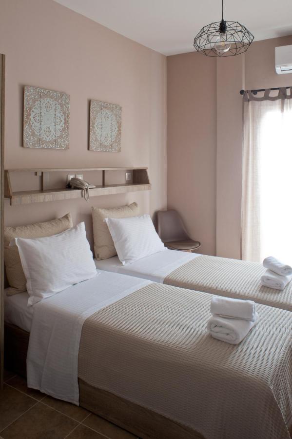Liprando Hotel เนาซา ภายนอก รูปภาพ