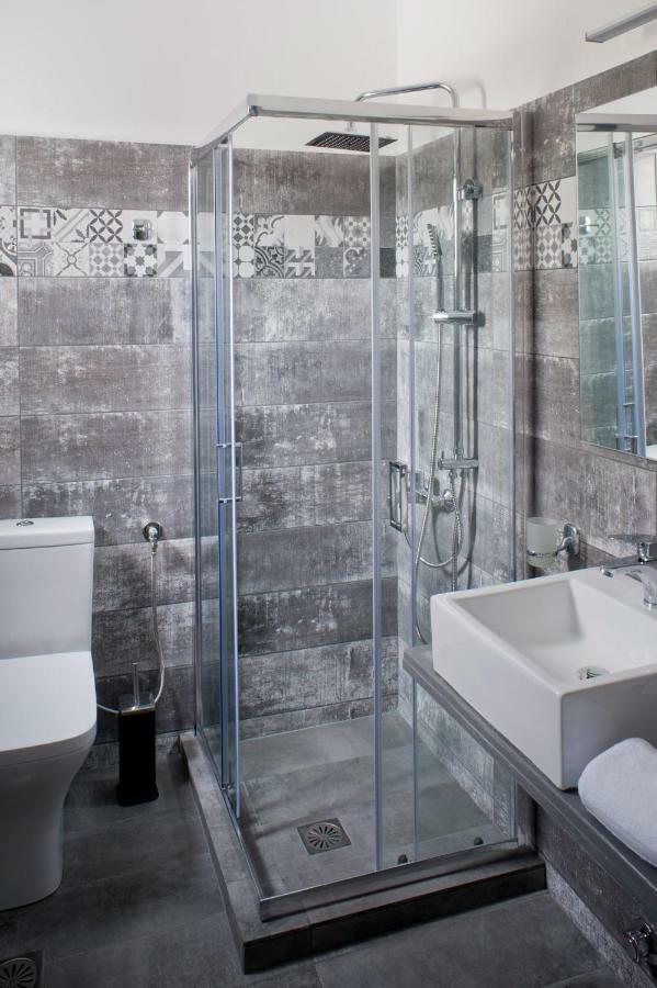 Liprando Hotel เนาซา ภายนอก รูปภาพ